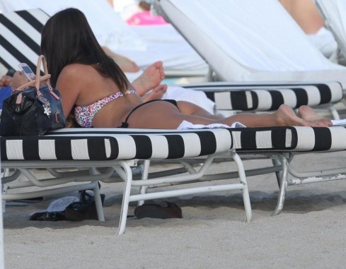 Claudia Romani, la modella abruzzese in sexy bikini a Miami 06