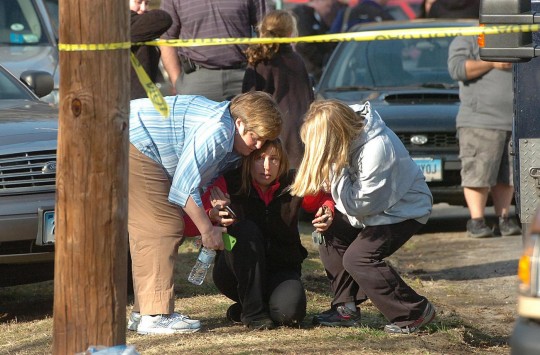 Usa, il dolore per le vittime della strage di Newtown015