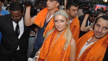 Paris Hilton in visita in India01