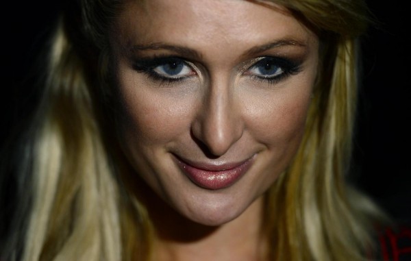 Paris Hilton alle sfilate di "Mango" a Barcellona06