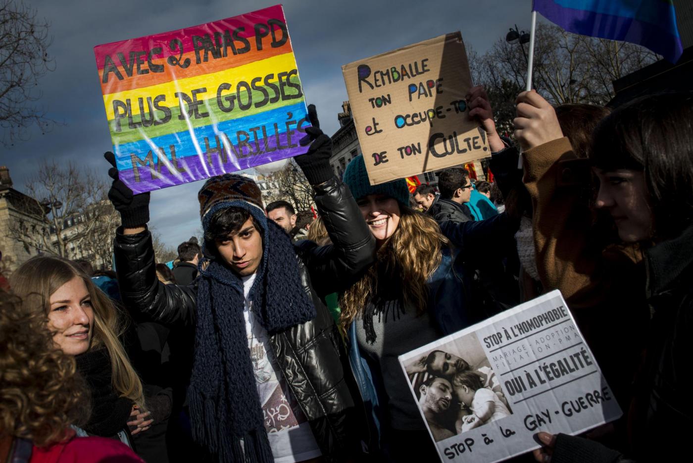 Parigi, manifestazione a favore dei matrimoni gay03