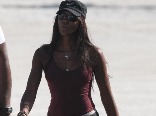 Naomi Campbell in forma smagliante a Miami01