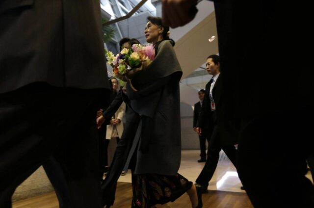 Aung San Suu Kyi in visita in Corea del sud04