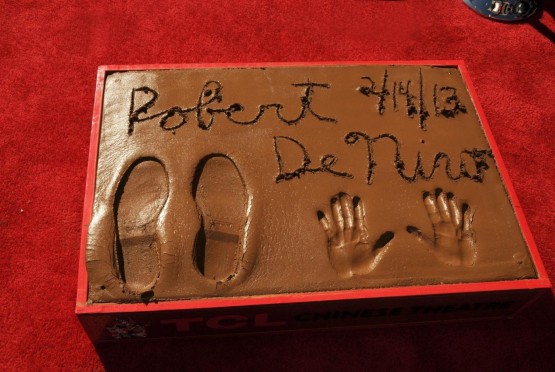 Robert De Niro lascia le impronte al Chinese Theatre 01
