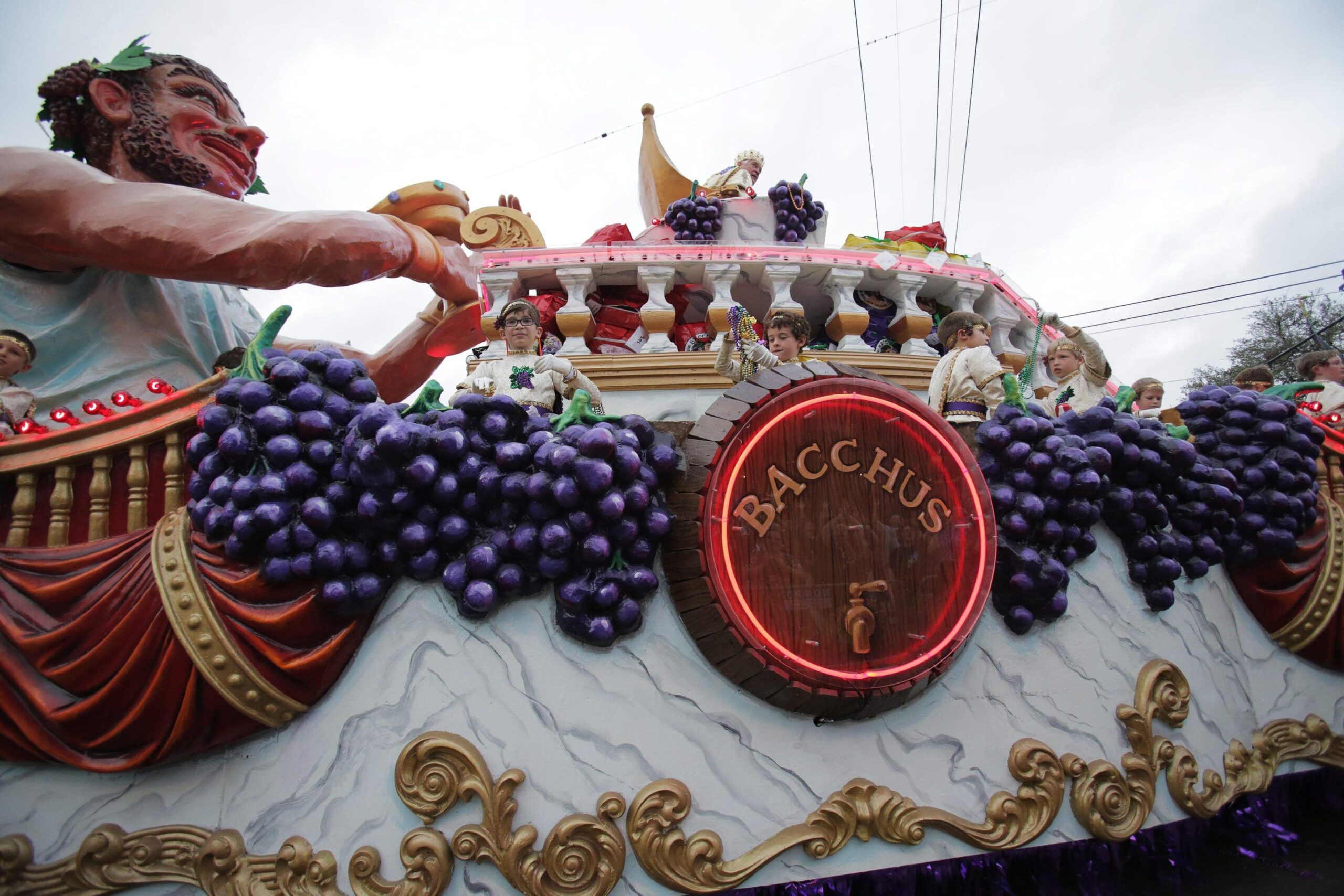 New Orleans, sparatoria non ferma il "Mardi gras" di Carnevale02