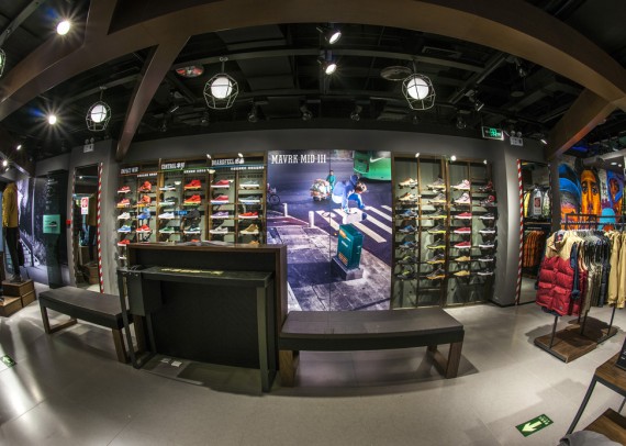 nike action sport_store_Pechino 04