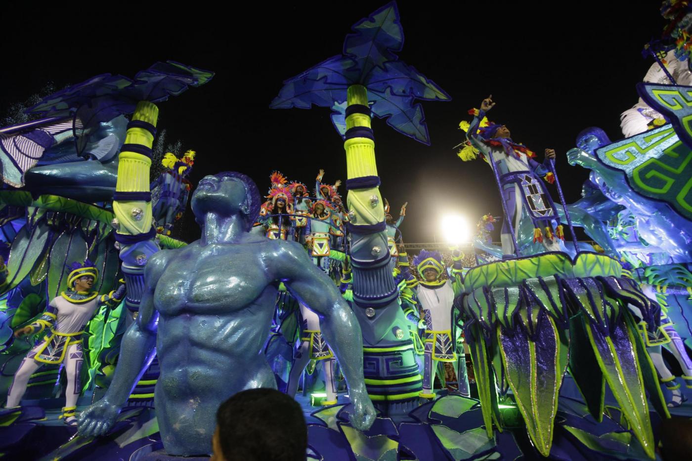 Carnevale di Rio de Janeiro: attese più di un milione di persone01