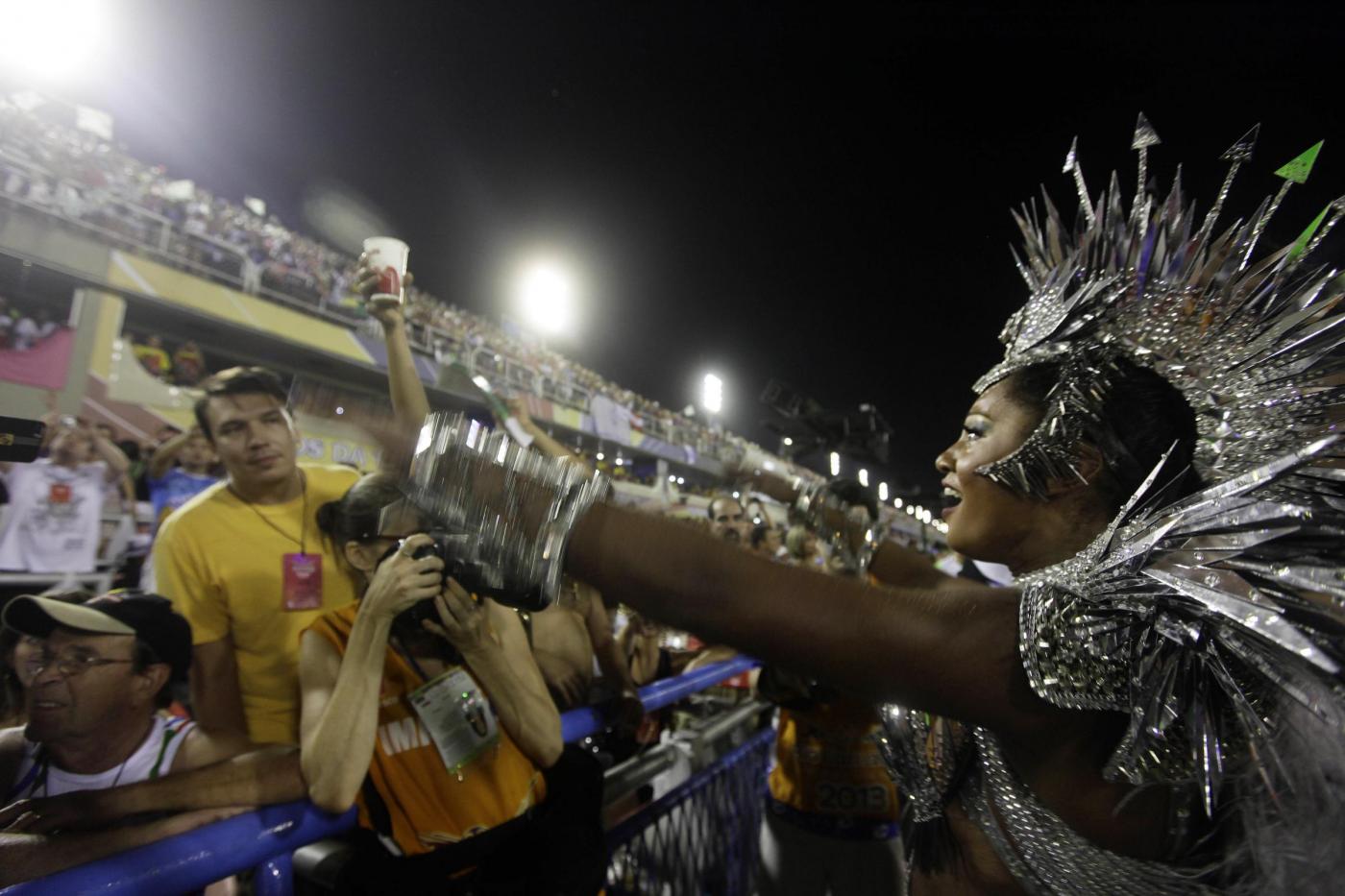Carnevale di Rio de Janeiro: attese più di un milione di persone12