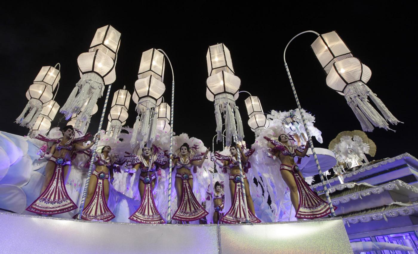 Carnevale di Rio de Janeiro: attese più di un milione di persone06