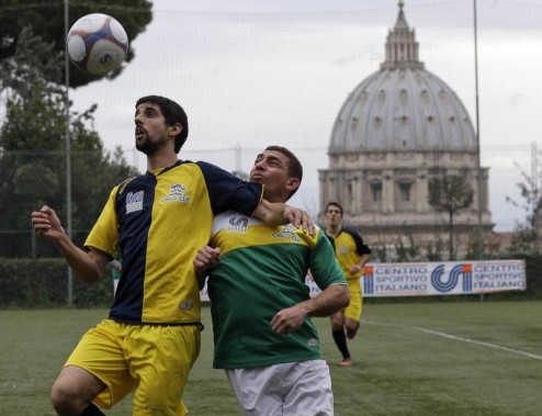 Clericus Cup, sacerdoti e seminaristi si sfidano a calcio a due passi da San Pietro05