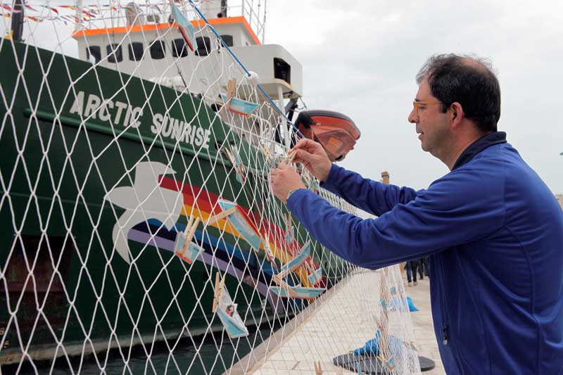 Greenpeace, al via la tappa italiana del tour sostieni chi pesca sostenibile02