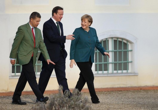 David Cameron e Angela Merkel 02