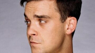Robbie Williams, show da musical e duetto col padre