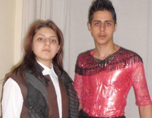 Iran, si vestono con gli abiti delle donne curde in solidarietà 04