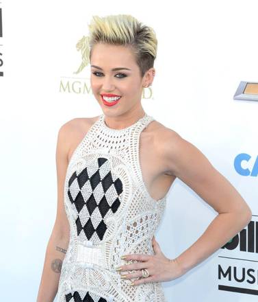 Sfilata di star ai Billboard Music Awards03