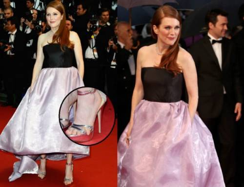 Julianne Moore sul red carpet del Festival del cinema di Cannes con un abito Christian Dior. Il mignolino del piede... scappa