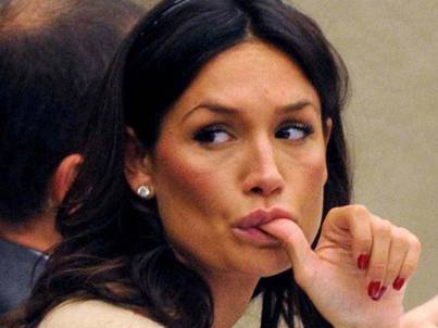 Nicole Minetti: "Mi sento tradita Berlusconi e dalla Pascale"