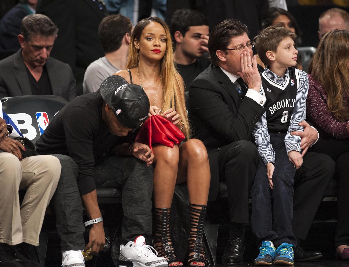 Rihanna alla partita di basket senza Chris Brown02