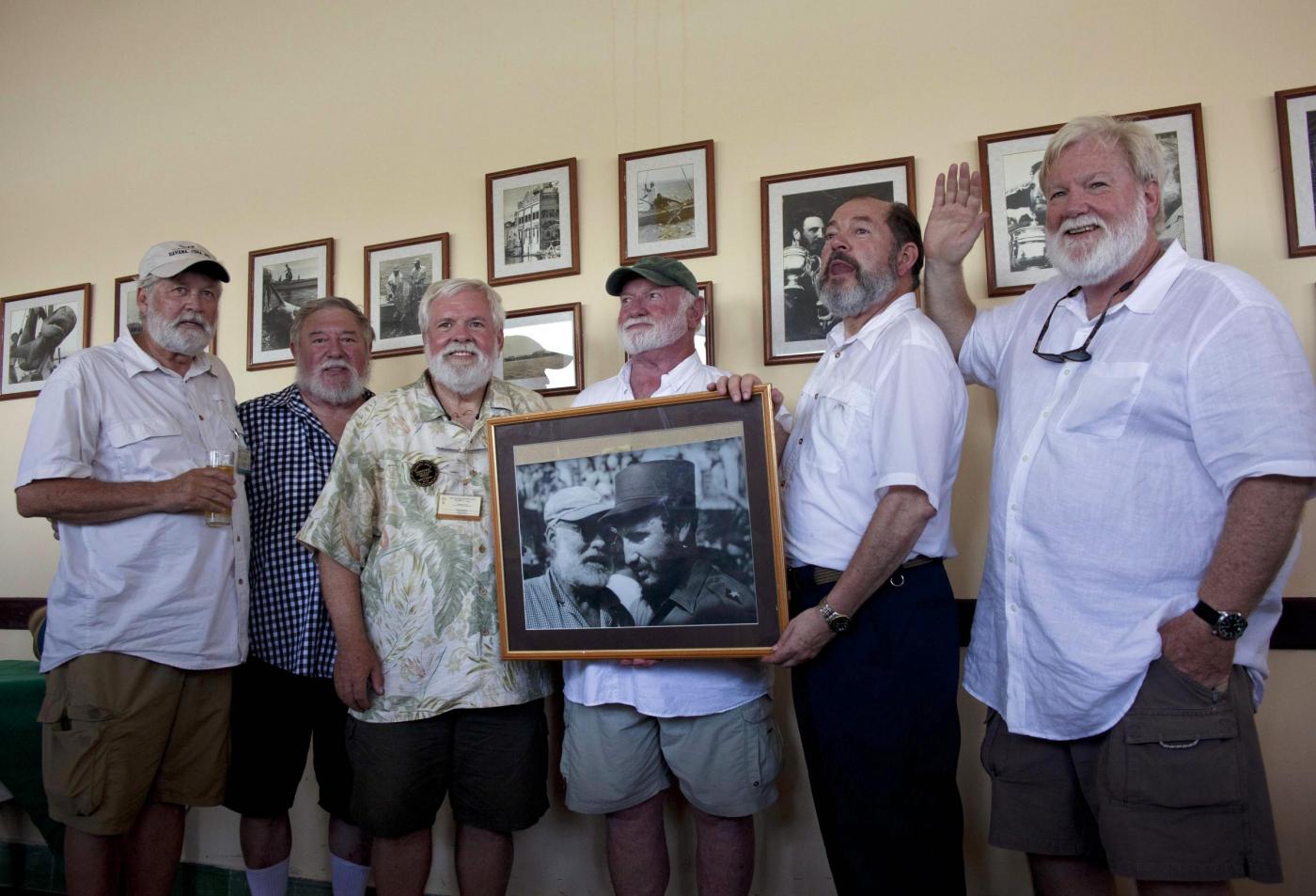 Cinque "cloni" di Ernest Hemingway all'Avana01