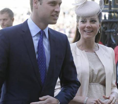 Kate Middleton con il pancione alla festa della nonna Elisabetta 04