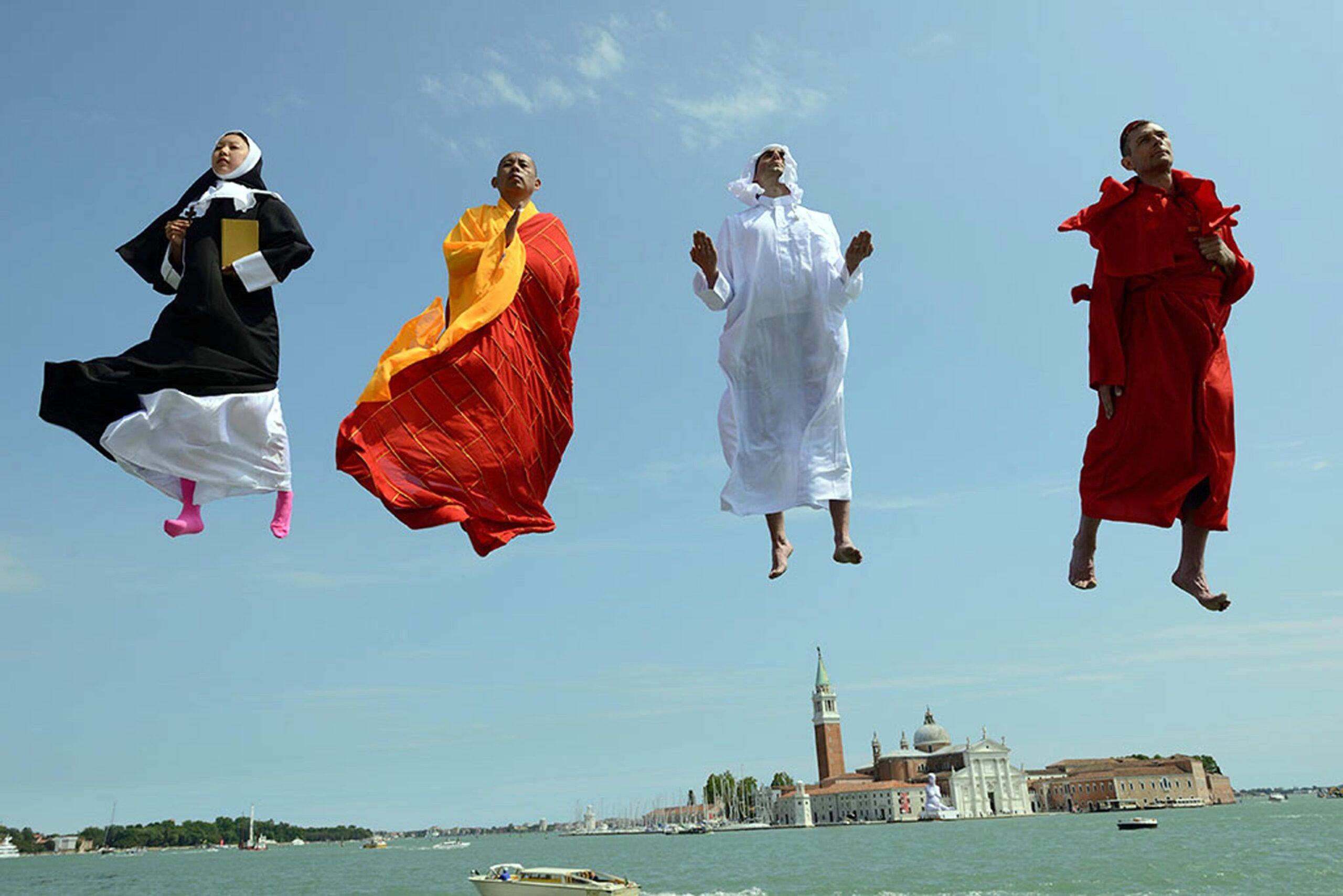 Biennale: Li Wei, 5 foto volo su Venezia04