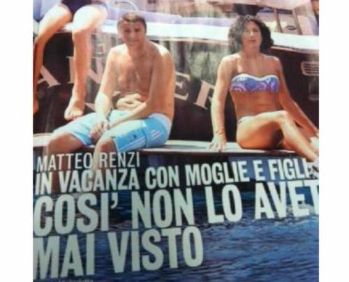 Matteo Renzi al mare con famiglia: pancia e rotoli da rottamare