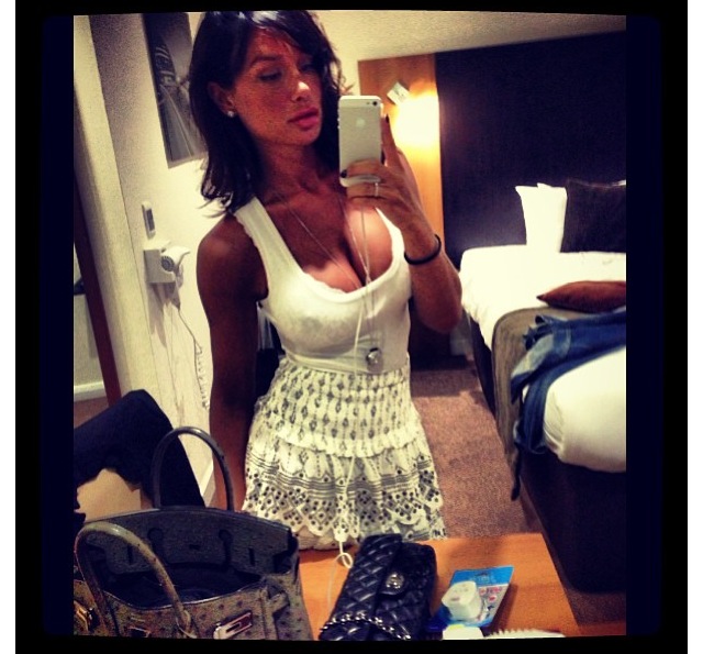 Nicole Minetti, sentenza caso Ruby vicino. Lei si gode l'estate06