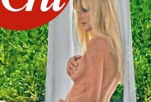 Michelle Hunziker in topless con il pancione su "Chi"