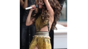 Selena Gomez senza slip