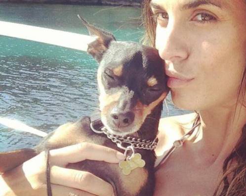 Elisabetta Canalis: lato B maculato... nel mare di Los Angeles