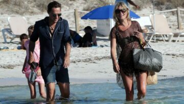 Kate Moss in vacanza a Formentera07