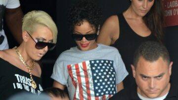 Rihanna, t-shirt con foglia di marijuana sulla bandiera americana 04