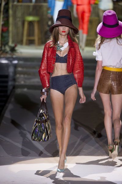 Milano Moda Donna, intimo in vista è trendy: cosa dirà Laura Boldrini?