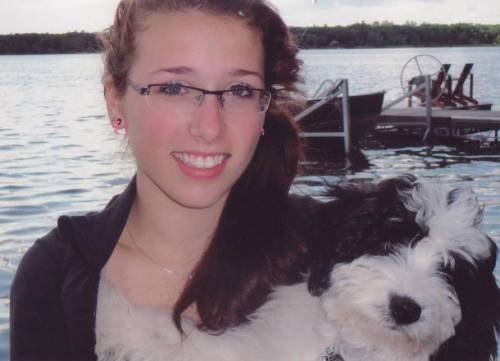 Rehtaeh Parsons, sucida dopo stupro. FB usa foto per sito incontri