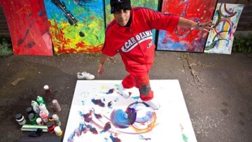 Hanifa dipinge quadri da 5mila sterline ballando la breakdance07