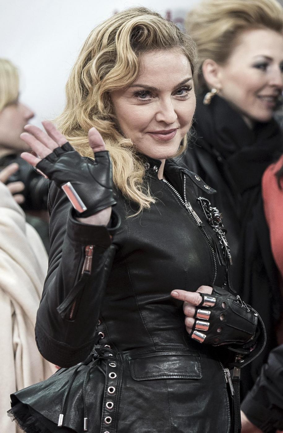 Erffnung von Madonnas Hard Candy Fitness Club in Berlin Madonna apre la sua palestra a Berlino01