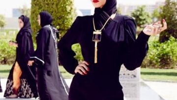 Rihanna espulsa dalla moschea di Abu Dhabi04