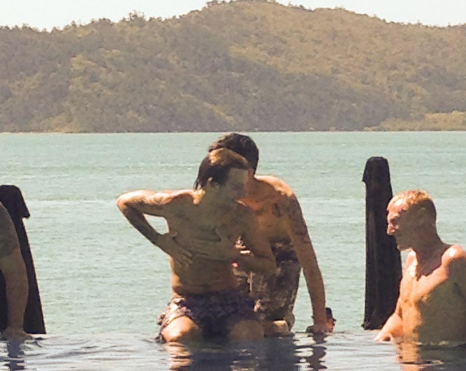 Zayn Malik e Louis Tomlinson paparazzati sulle Isole Hamilton in Australia06