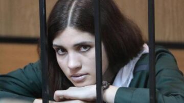 Pussy Riot: leader Nadia minaccia di riprendere sciopero della fame