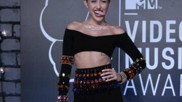 Miley Cyrus: twerking, come farlo? Il segreto del ballo provocante