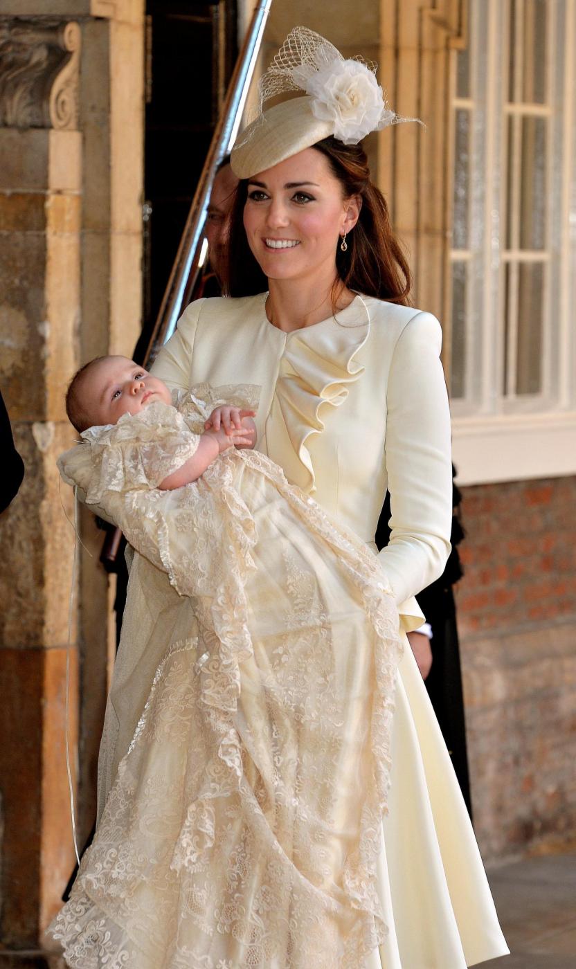 Kate Middleton, battesimo George: servita torta di nozze conservata da 2011
