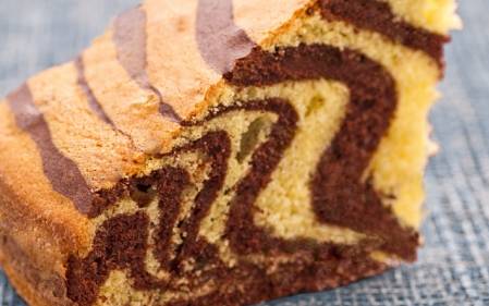 Ricette di dolci: torta zebrata con vaniglia e cioccolata