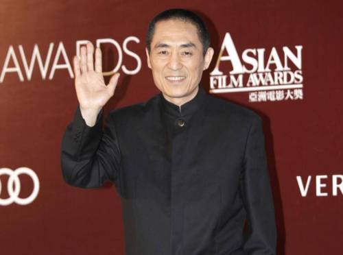 Cina, caccia a Zhang Yimou: padre 7 volte, violato legge "figlio unico"