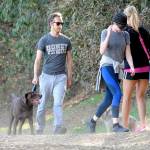 Anne Hathaway, jogging con il marito Adam Shulman03