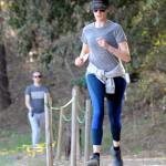 Anne Hathaway, jogging con il marito Adam Shulman04