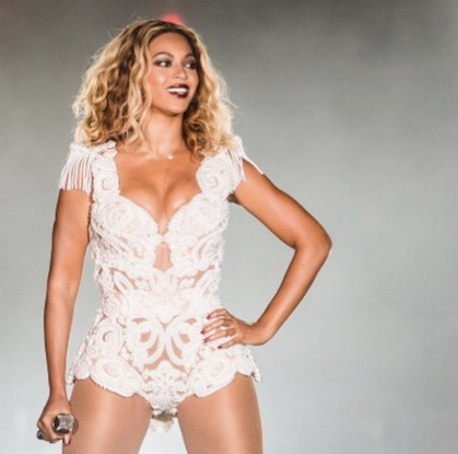 Beyoncé pubblica a sorpresa The Visual Album su iTunes