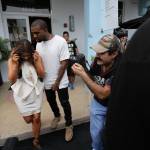 Kim Kardashian e Kanye West, shopping a Miami il giorno del black friday01