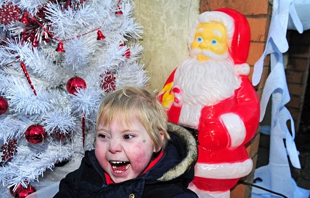 Mason è malato di cuore madre fa ultimo regalo giardino innevato 04