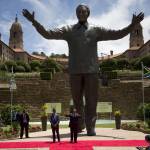 Nelson Mandela, enorme statua in suo onore a Pretoria05