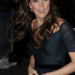 Kate Middleton con il collier della Regina Elisabetta al collo04
